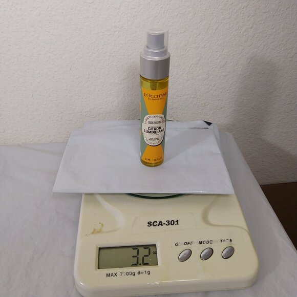 L'Occitane Citron Luminciana Hydrating Hair & Body Perfumed Mist 50ml New - Picture 6 of 6